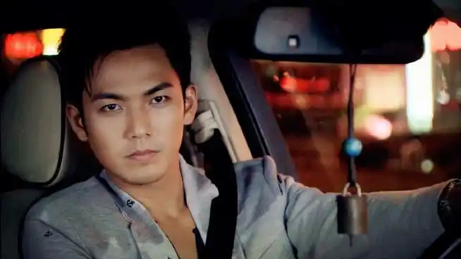 今天来发一套陆总开车图,女友视角9615@钟汉良    #钟汉良电视剧