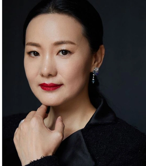 荧屏上,如果说海清是"中国好媳妇",那么,女演员咏梅就是"中国好老婆"!