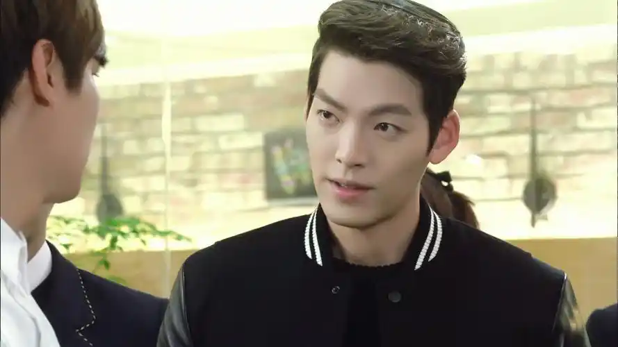 韩剧继承者们金宇彬桌面壁纸第7张