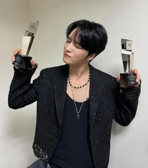 金在中超话98#金在中#231214 ins 更新②:因为太突然了,所以没能说