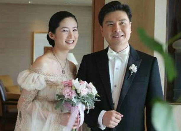 49岁沈银河近况曝光曾悔婚李英爱老公息影21年传要复出