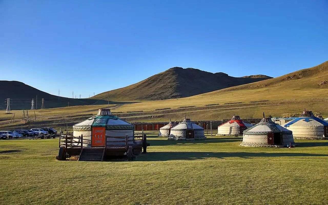 蒙古国首都乌兰巴托风景win7高清电脑桌面壁纸