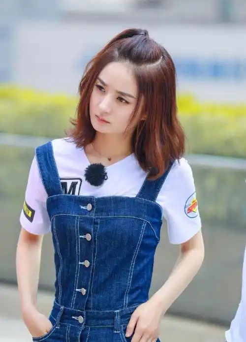 有哪些简单随性的半扎发型推荐?看看明星们的半扎造型,简单好看