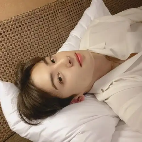 阳光向上的男生头像兄弟同一个人多张组图