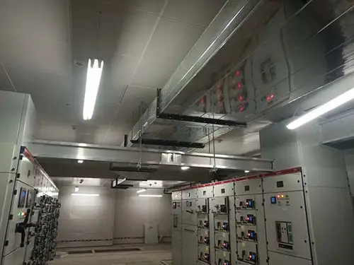 此母线槽起步于90年代中期,系引进欧美技术,母线导电铜排采用聚四氟