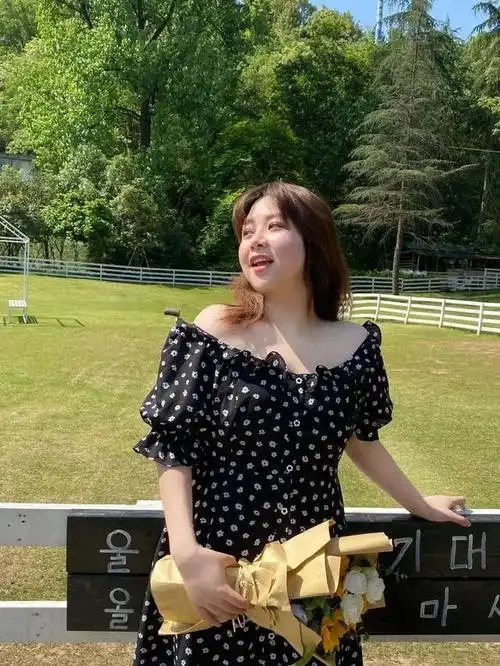 身高1米65体重160斤,杭州大码女主播被网友狂赞!