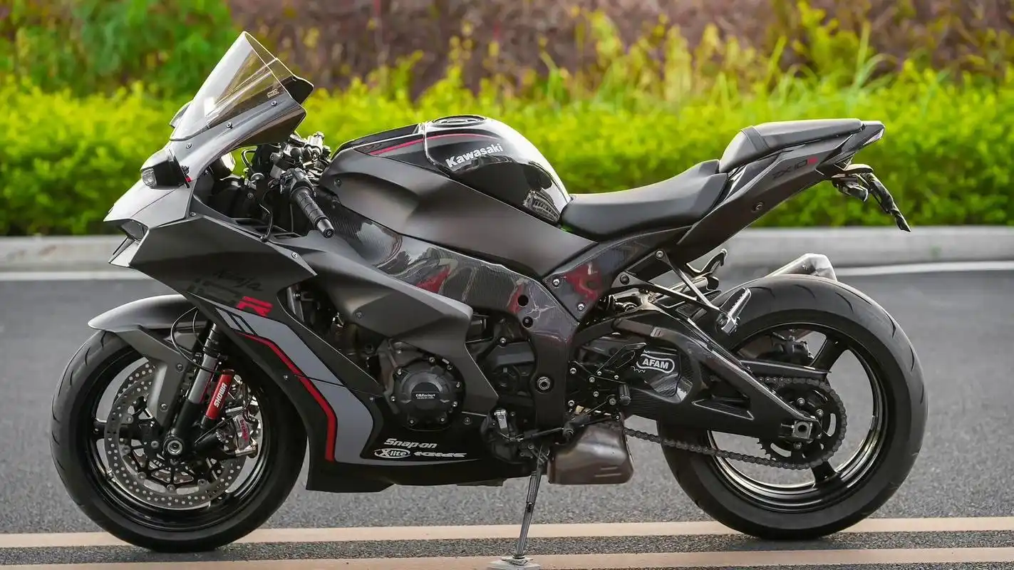 川崎大牛 品牌:川崎(大贸) 车型:ninja02zx-10r 年份:2021.