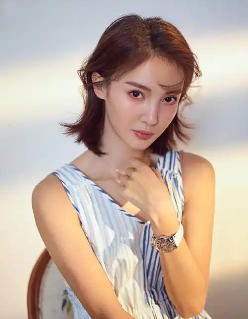 金晨:清秀靓丽,气质不俗,美的让人挪不开眼