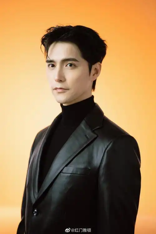 上线~戳8915一键保存#伊丽莎白雅顿品牌护肤大使阿云嘎#高清大片