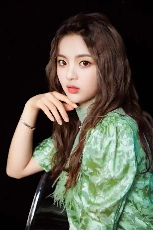 近来关注度飙升的95后女明星top10之首是谁?