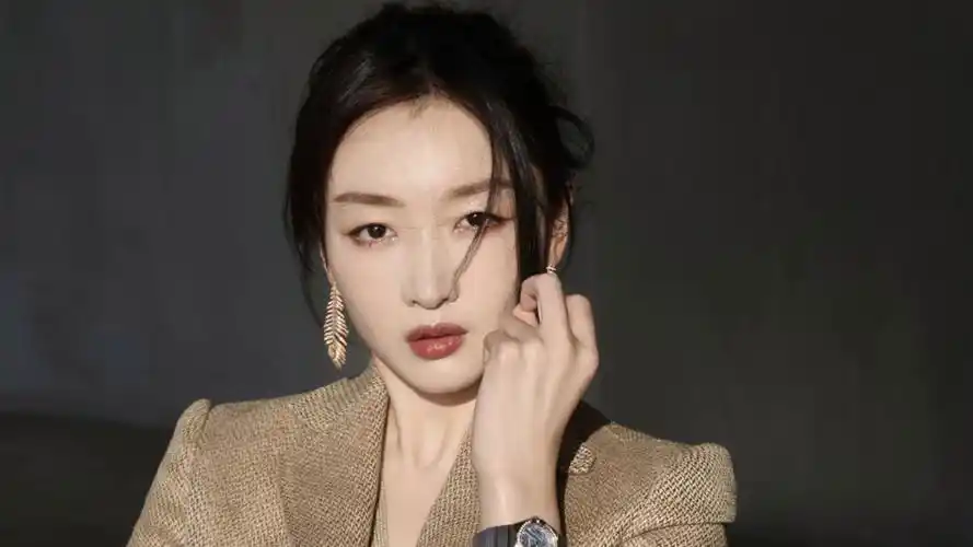 优秀!周冬雨担任第29届釜山电影节评委,影坛地位毋庸置疑