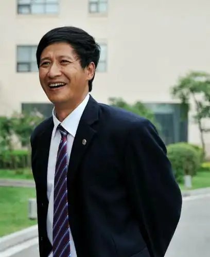 除了《士兵突击》,谁还记得张国强主演的电视剧《永远的忠诚》?