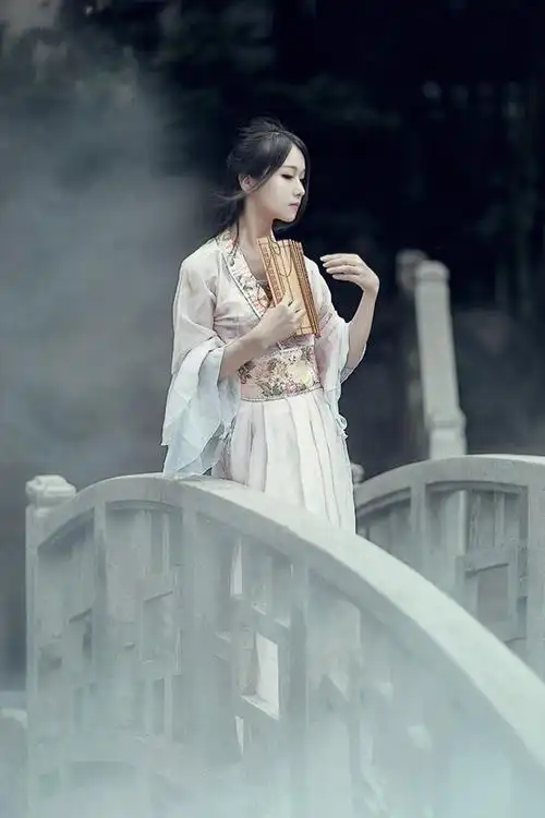 古装美女江南水乡古典气质美女性感诱惑