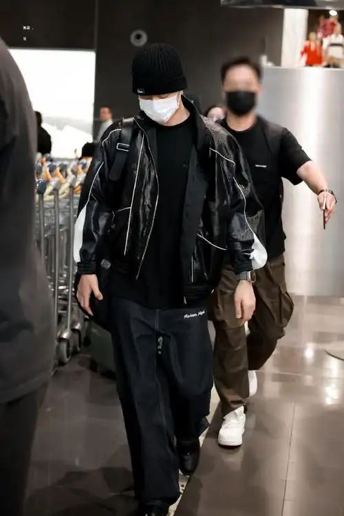 王一博法国巴黎之旅足迹物料总结9320231001北京飞巴黎:flowerfield