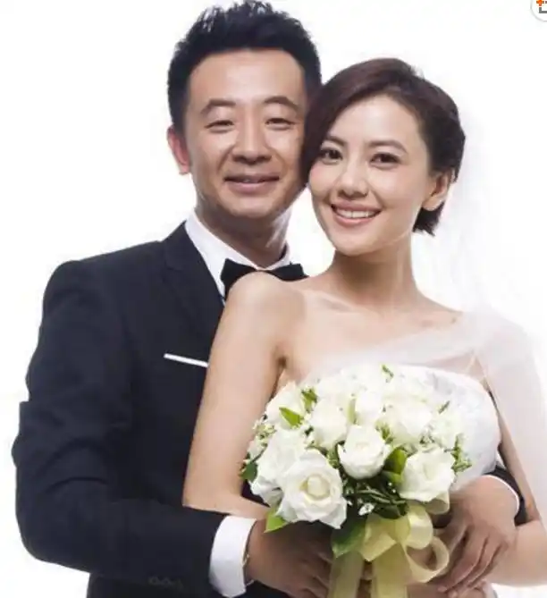 40岁黄海波媳妇近照曝光,对老公不离不弃,美过37岁的高圆圆