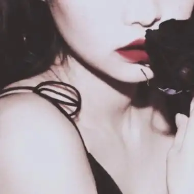 冷艳红唇女神头像,高清成熟性感的冷艳霸气烈焰红唇头像图片_女生头像