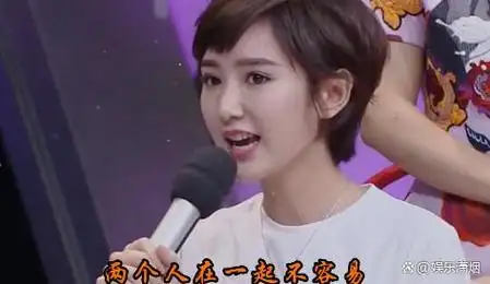 女星毛晓彤的坎坷童年刚出生被生父扔垃圾桶被要天价赡养费