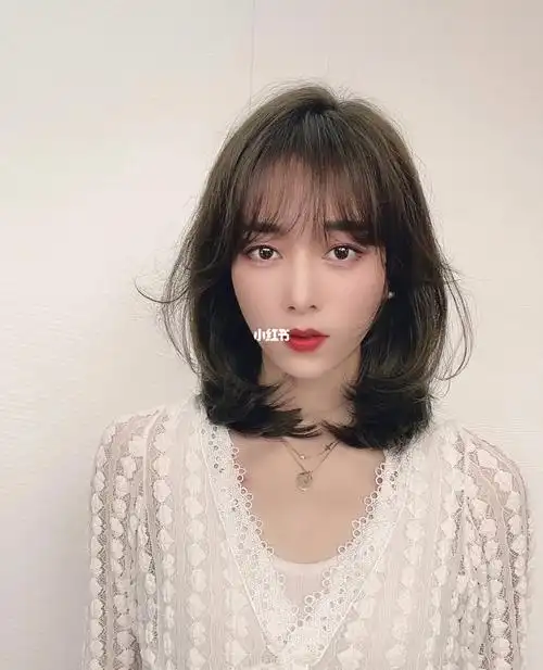 潮流时尚锁骨发中长款2022中国风|||中长发(发型层次裁剪)法式小刘海