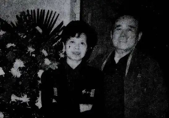 央视第一女主持人逝世,曾丈夫离世嫁初恋,儿子成为她一生的遗憾