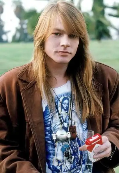 枪花主唱axl的颜值我是服气的——【holamusic】