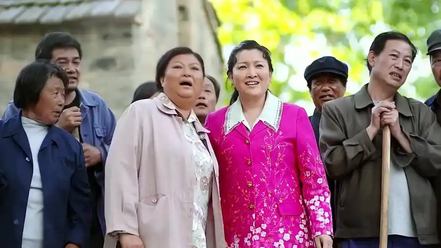 俺娘田小草喜凤贼喊捉贼这戏剧性的一幕着实把婆婆气到了