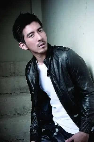 修杰楷是怎么认识的贾静雯?修杰楷是做健身教练的吗