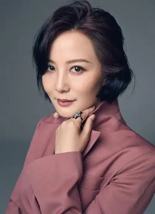 陶红性感干练写真图片49