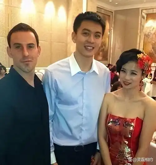 12月5日讯,5日午,辽宁男篮前教练杨鸣与妻子唐佳良同时在社交媒体官宣