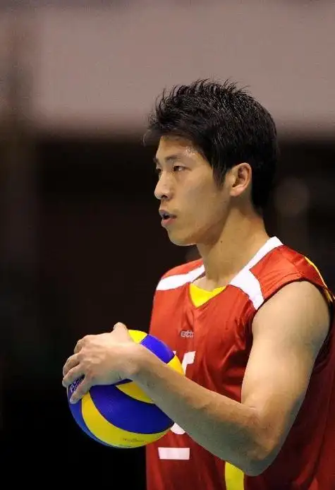 中国男排9大帅哥球星运动生涯都有遗憾和纠结人生各有悲欢