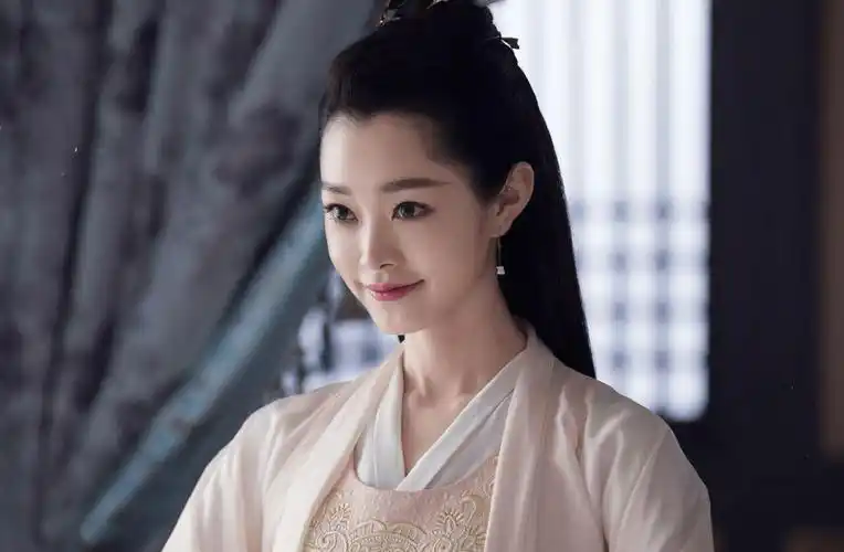 其实郭麒麟与宋轶两人性格迥异,郭麒麟比较外向随和,而宋轶个性内敛