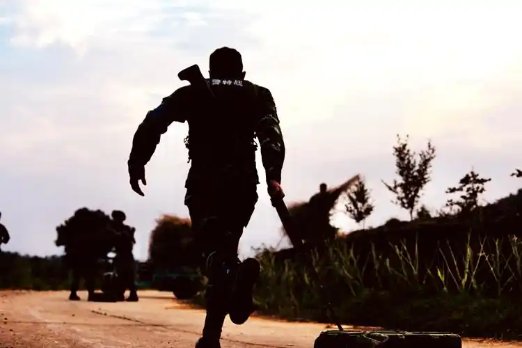 酷这群热血男儿的剪影每一张都让你为之动容