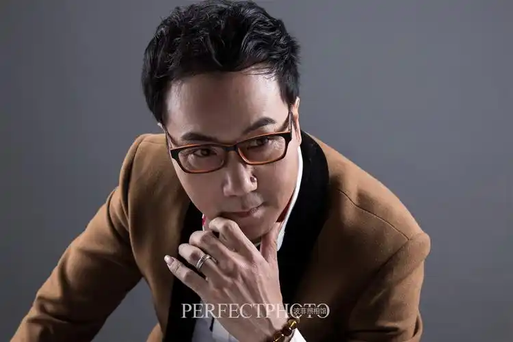 汕头高端拍摄男士写真展示内心世界||汕头最美证件照_形象