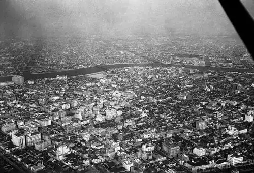 1954年经过经济复苏运动后的东京