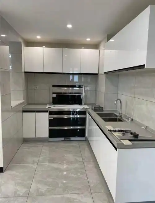 免漆高光衣柜橱柜一柜到顶门板实木多层生态电视背景护墙双饰面板