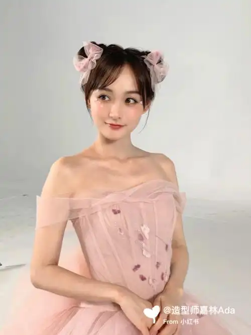 何泓姗王者荣耀跨界在逃公主本色小乔