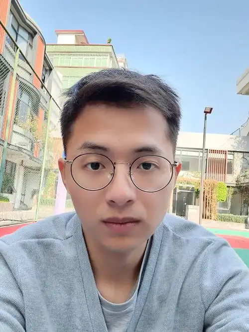 模式,可以展现画面的宏观视野,手机自动修正畸变后,照片会更加耐看