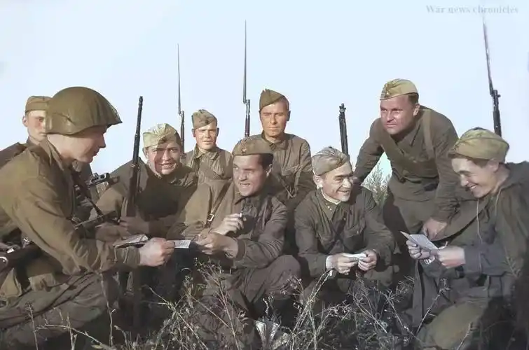 雪与火的东线 苏联卫国战争照片上色后再放异彩