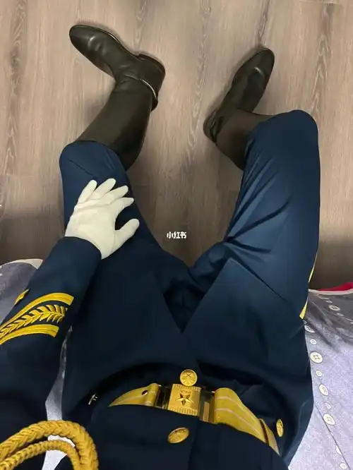 猜猜今天穿的是什么牌子马靴