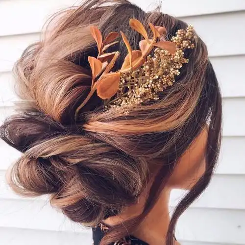 北京美发学校分享40种华丽的长发婚礼发型上