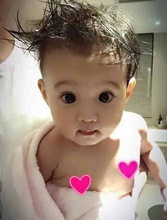 贾静雯女儿出浴照超萌,修杰楷看完却崩溃了(图)