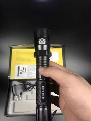 1102型警用强光电棍240元
