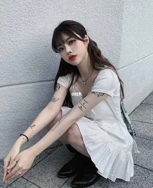 小清新女生纹身