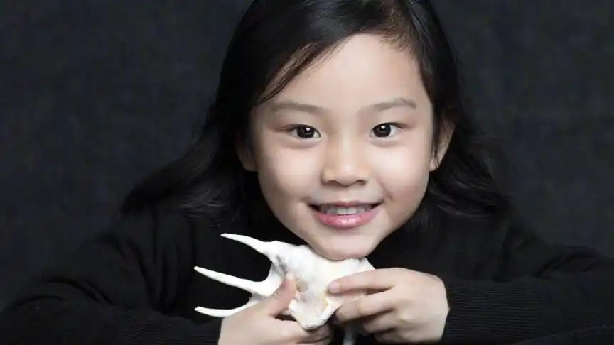 甜馨长大后颜值开挂,如今美到认不出,已成颜值最高星二代!