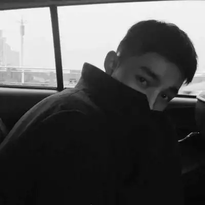 衣服遮脸男生头像