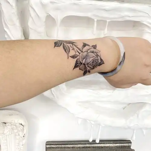 手腕疤痕遮盖 玫瑰小纹身 女生小文身