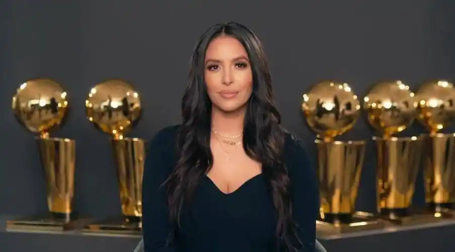 乔丹这么狠?瓦妮莎怀上他的孩子?这一次,皮蓬前妻被比下去了_科比_拉