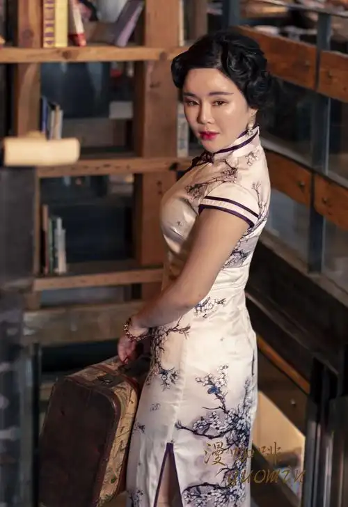 漫咖啡旗袍人像摄影(策划 健康.出镜 cyrene.灵灵,李欣悦.摄影 郭民)