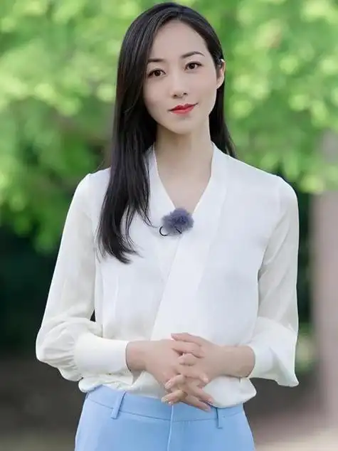 韩雪:晶莹剔透,展现雪白高雅之美