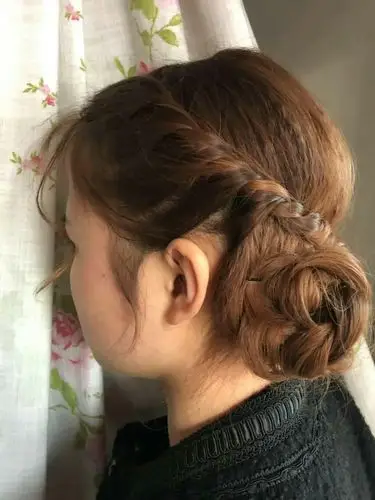 小韩式编发(两股辫)