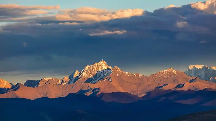 缤纷烂漫的晚霞桌面壁纸高清大图预览1366x768_风景壁纸下载_美桌网